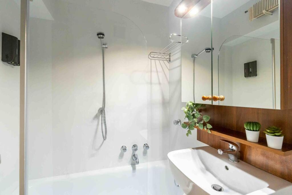 Missori'S Nest - Wonderful View Apartment Milan Exterior photo